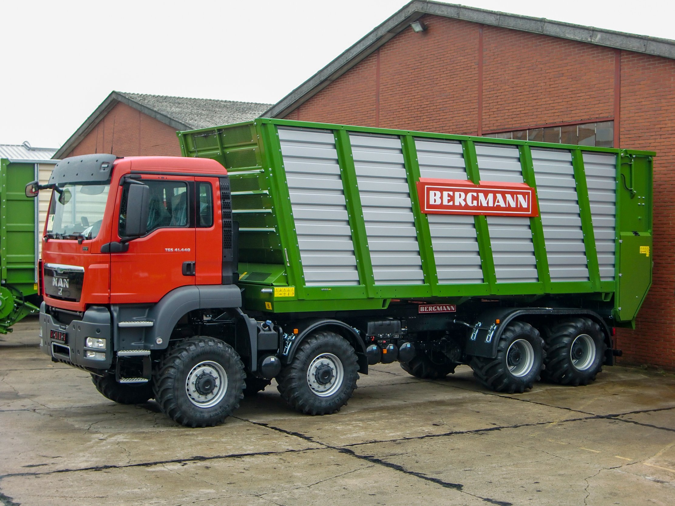 Caisse de transport d'ensilage pour camions - 